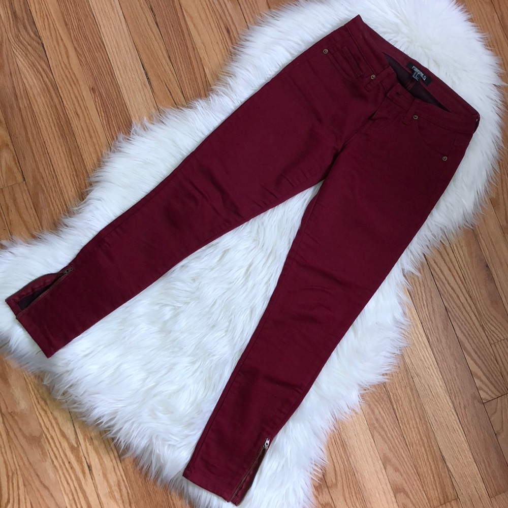 Forever 21 Blue Ankle Zip Pants Size 24